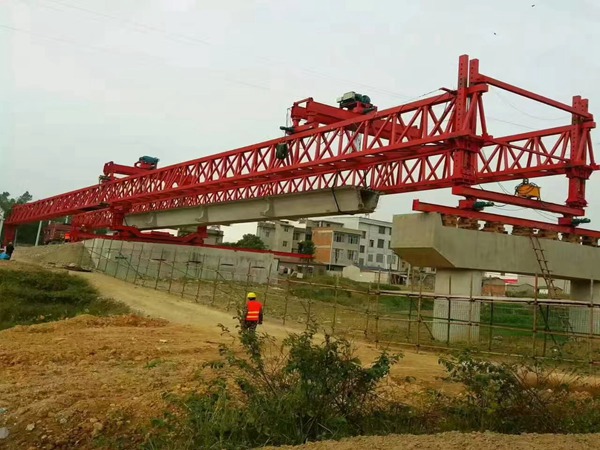 廣東云浮160噸架橋機廠家保障工作萬無一失